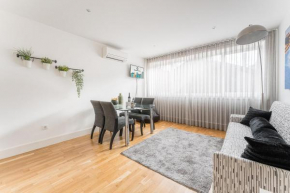 GuestReady - Bright home in the heart of Porto